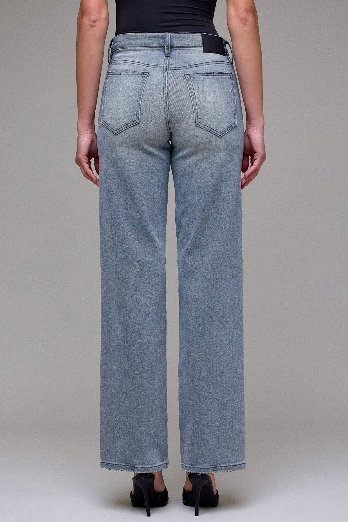 Hidden Mid Rise Logan Dad Jean