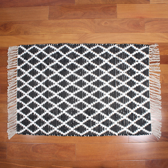 Black & Cream Farmhouse Diamond Rug