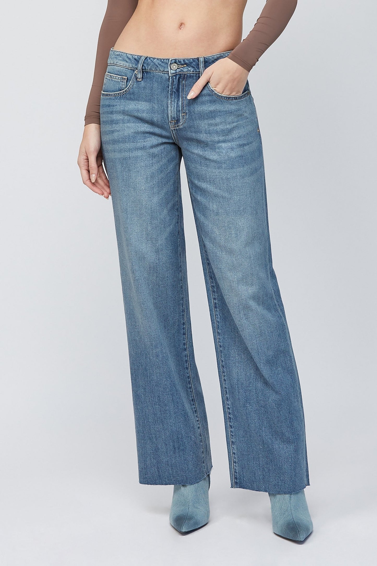 Hidden Logan Mid Rise Dad Jean