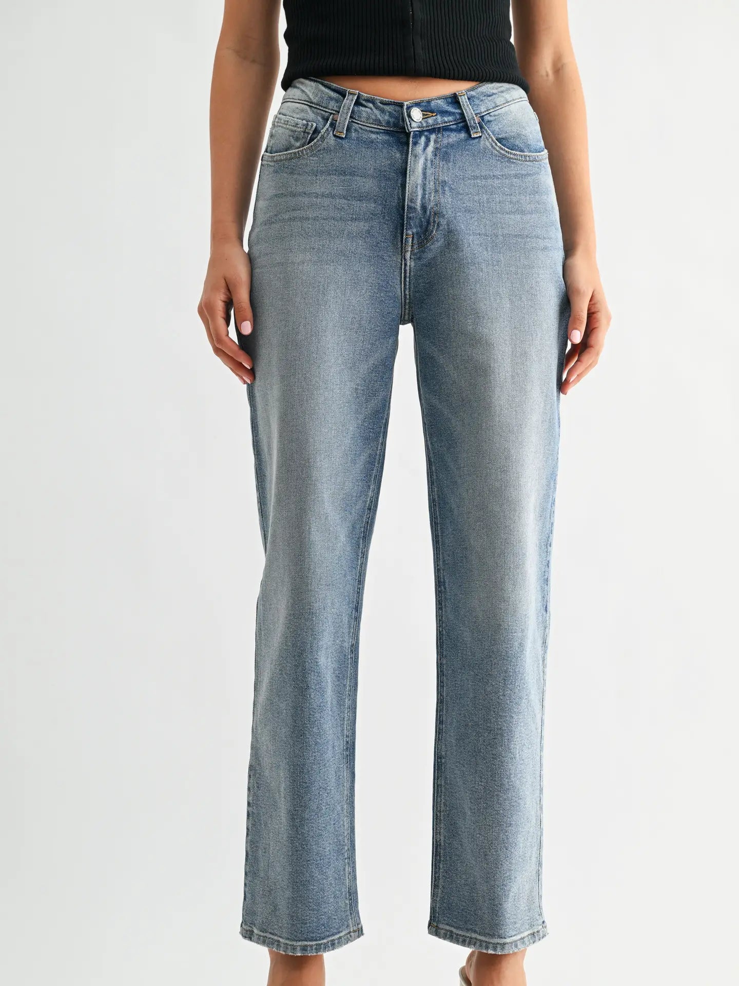 JBD V-Waist Straight Leg Jean