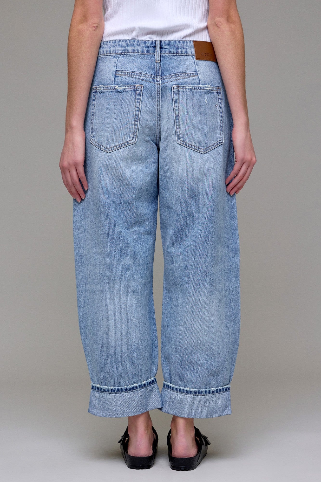 Hidden Cuffed Cropped Barrel Fit Sammie Jean