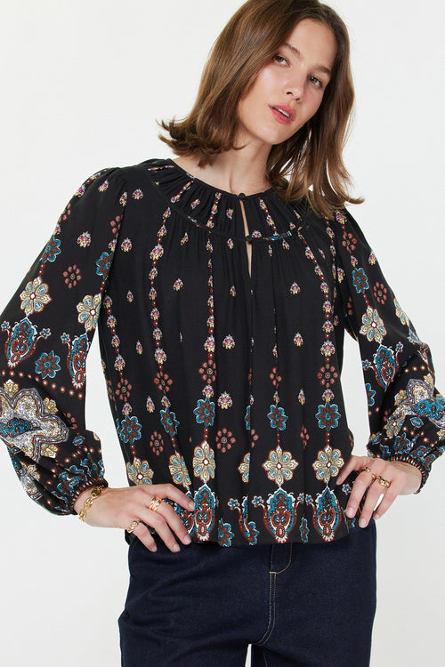 Ruched Round Neck LS Top