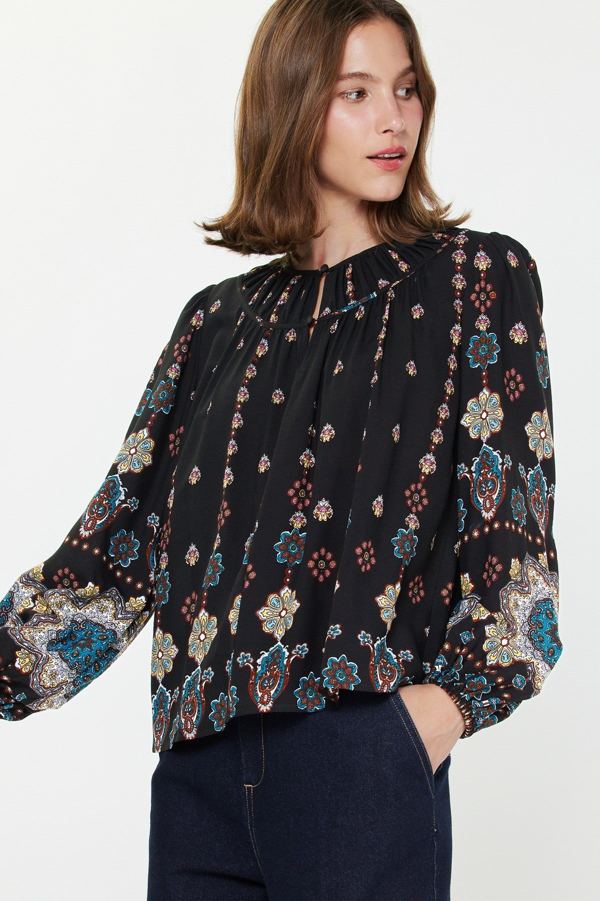 Ruched Round Neck LS Top
