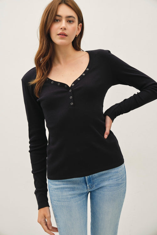 Ribbed V-Neckline Snap Henley