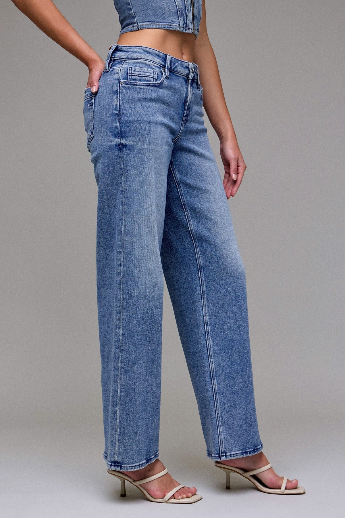 Hidden Mid Rise Logan Dad Jean