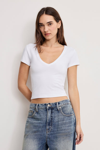 Good American Super Stretch V-Neck Baby Tee