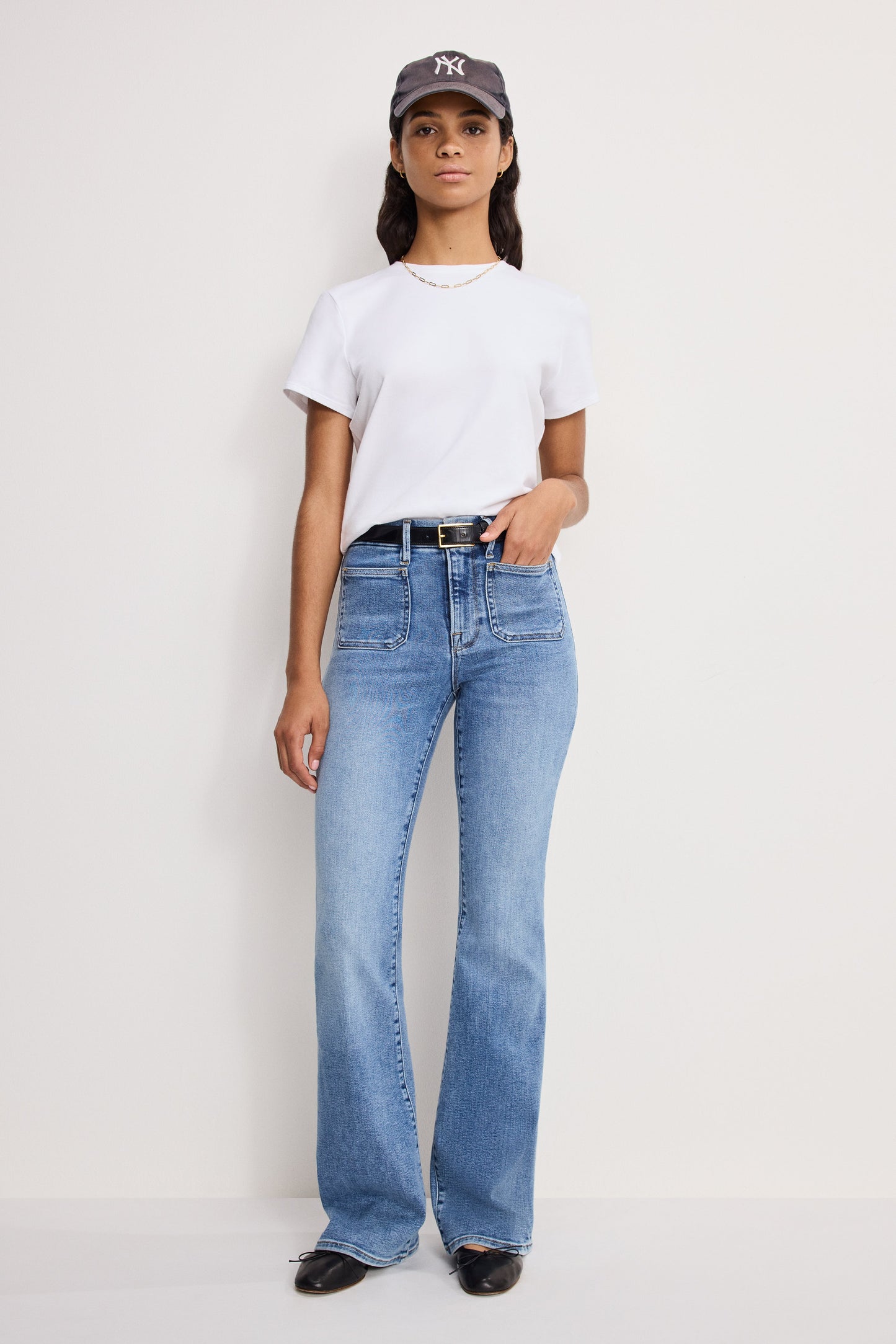 Good American Legs Flare Jeans