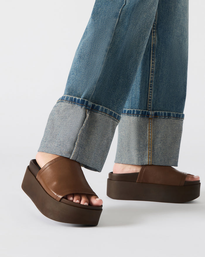 ARWEN BROWN LEATHER