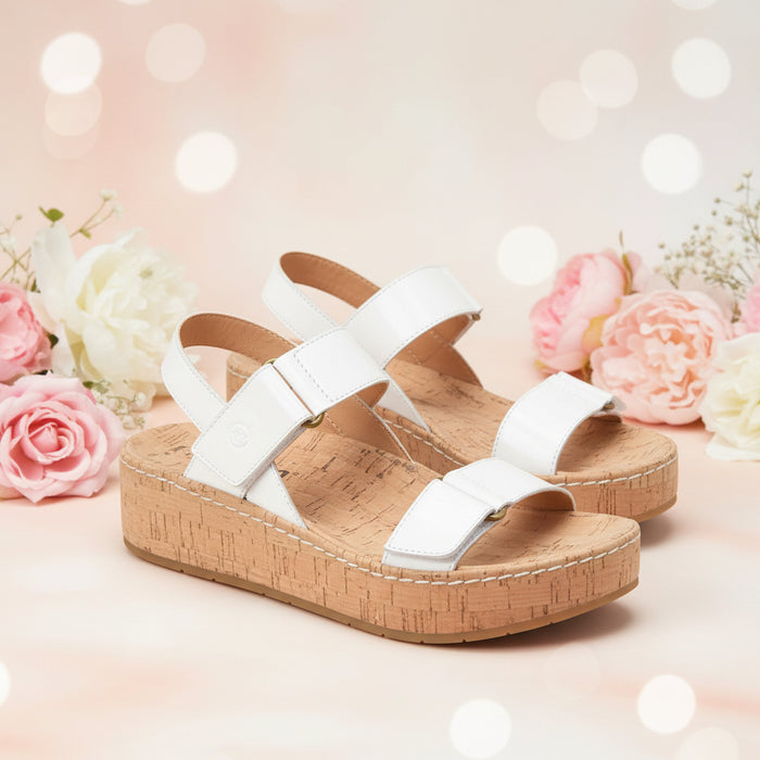 Born Women's White Bianco Sloan Leather Wedge Sandals BR0071201
