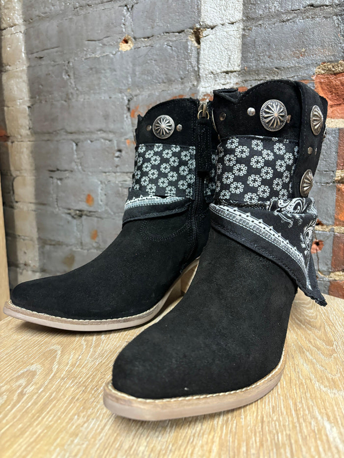 Dingo Women's Black Bandida Cowgirl Ankle Booties DI184-BLK-Painted Cowgirl Western Store
