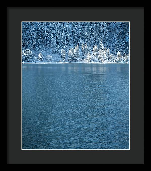 13.5" x 16" / Black / Black
