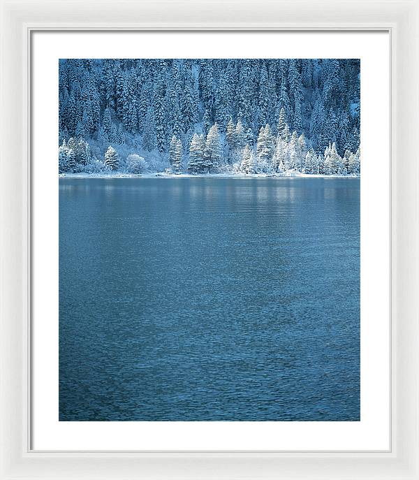 20" x 24" / White / White