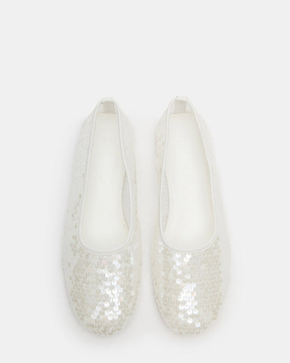 GARCELLE WHITE