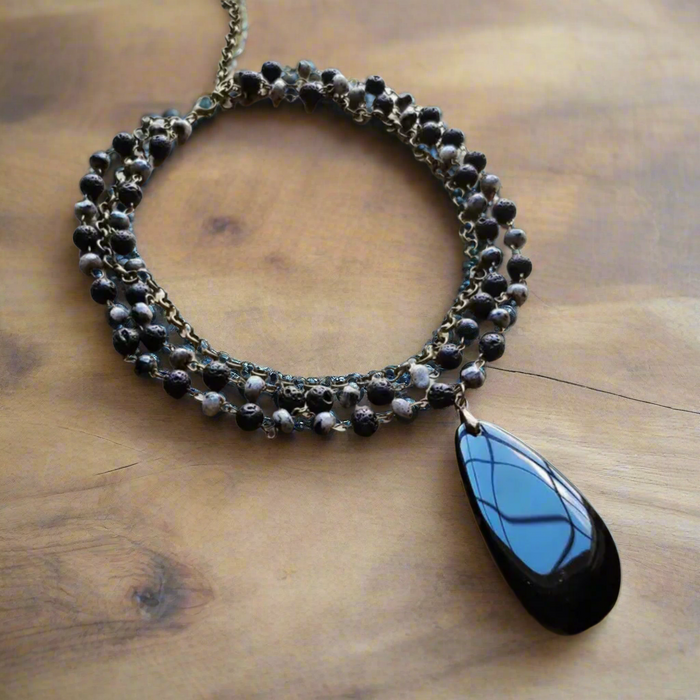 Mels Labradorite Necklace With Agate Pendant