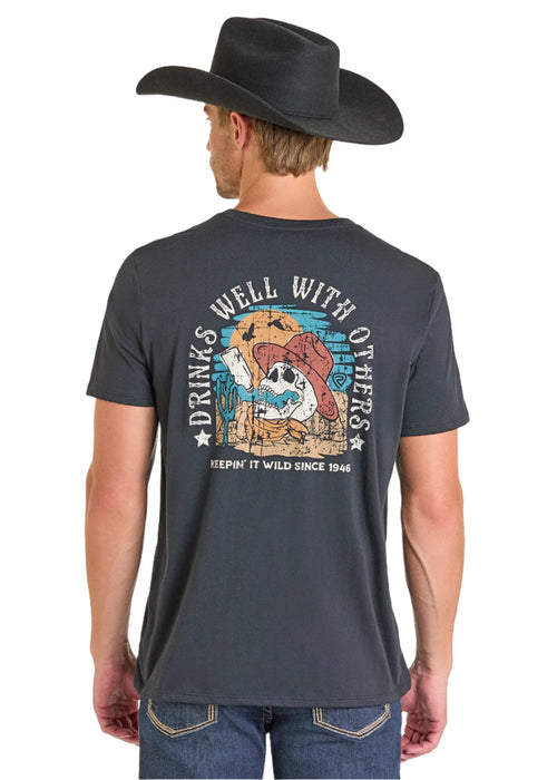 Rock & Roll Cowboy Men's Black 'Drinks Well With Others' Skull Graphic Tee Shirt BU21T07444