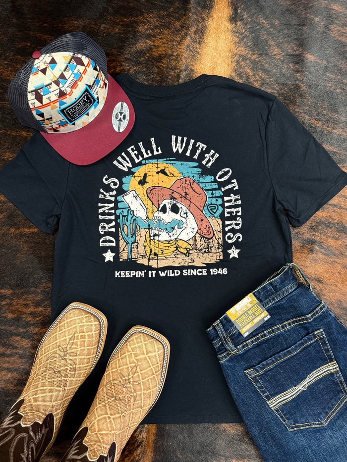 Rock & Roll Cowboy Men's Black 'Drinks Well With Others' Skull Graphic Tee Shirt BU21T07444