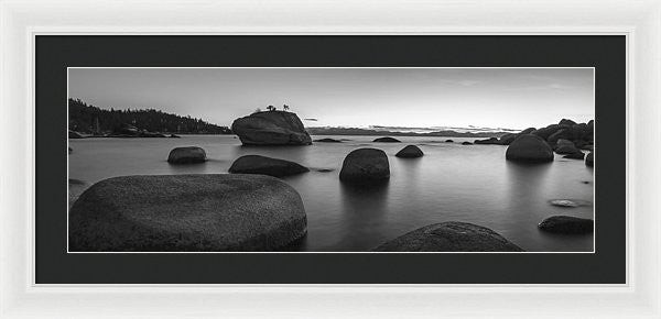30.000" x 10.625" / White / Black