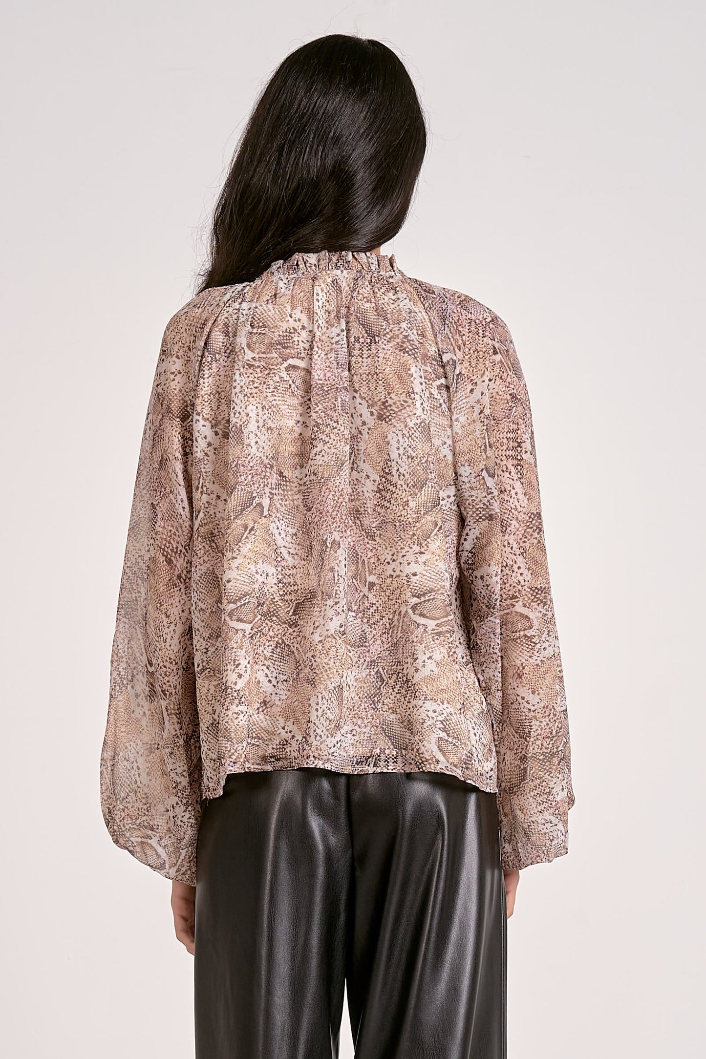 Elan Balloon Sleeve V-Neck Blouse