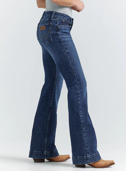 Wrangler Retro Women's Mae Cassie Mid Rise Wide Leg Trouser Jean 112352976