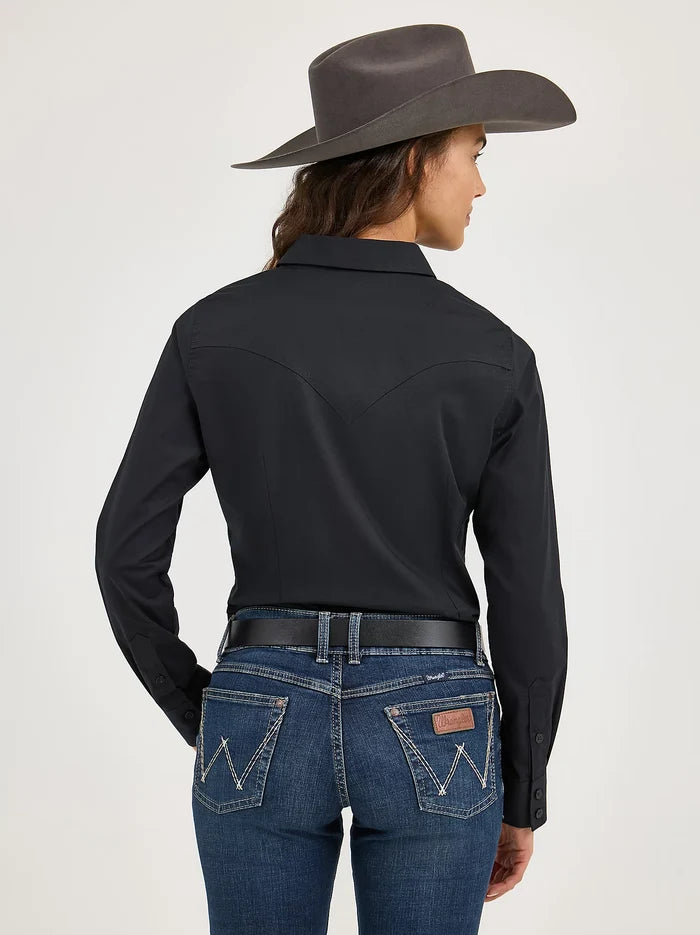 Wrangler Retro Women's Solid Black Slim Fit Button Long Sleeve Western Shirt 112358012