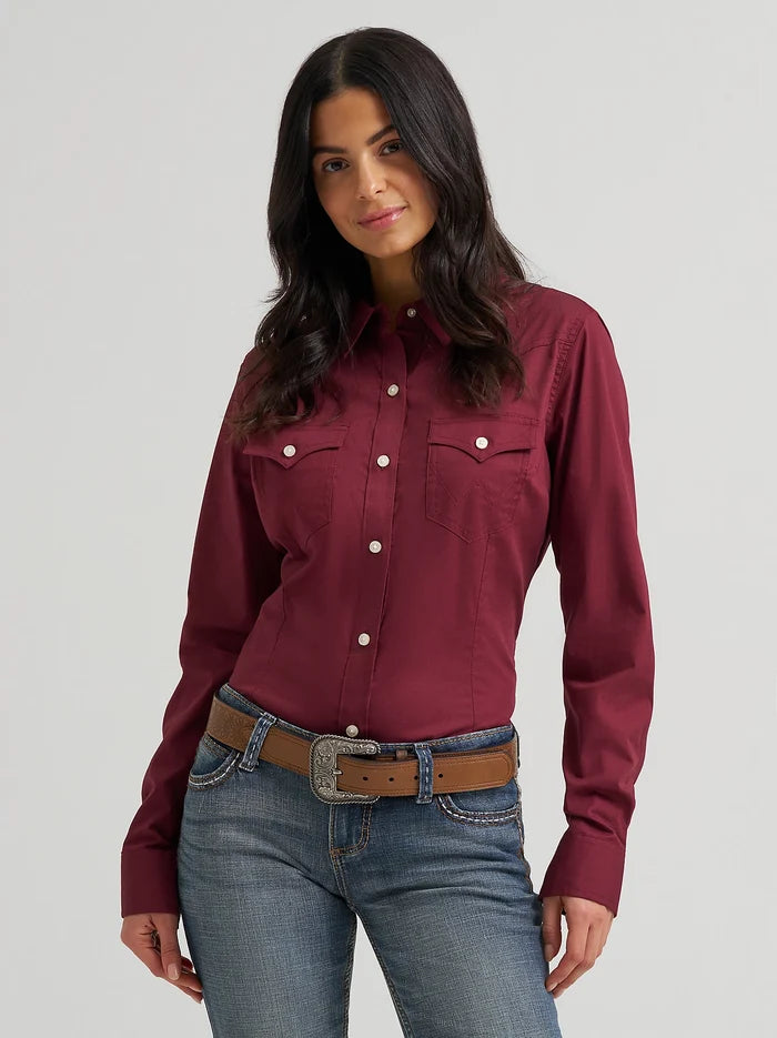 Wrangler Retro Women's Solid Windsor Wine Slim Fit Button Long Sleeve Western Shirt 112358014