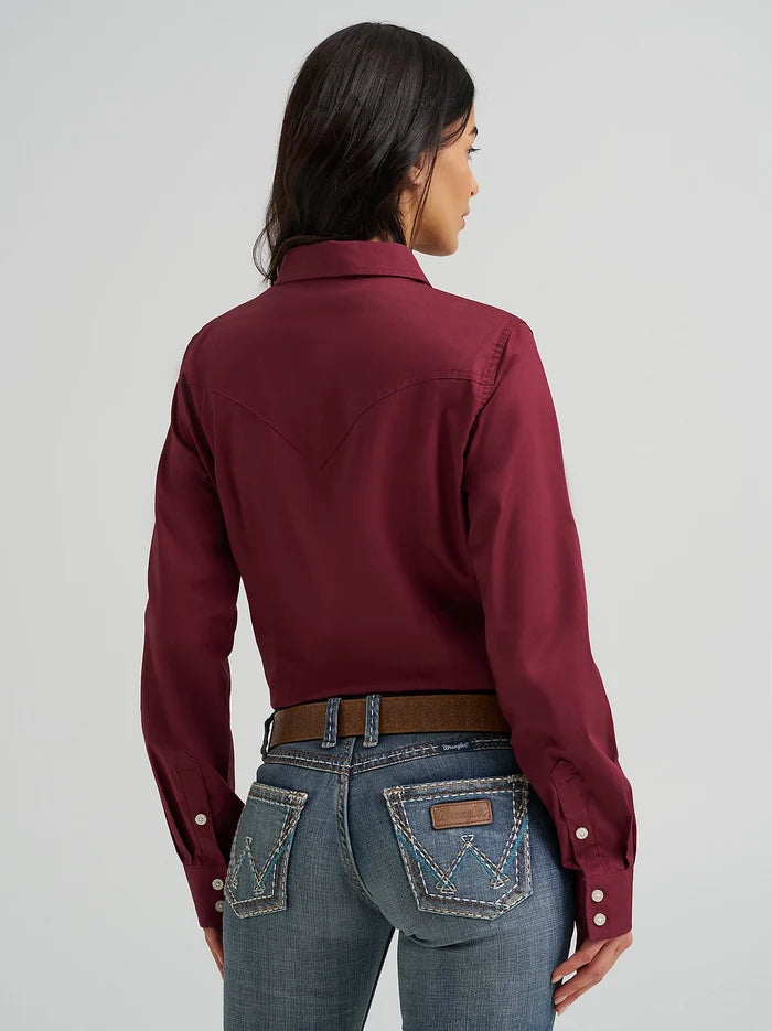 Wrangler Retro Women's Solid Windsor Wine Slim Fit Button Long Sleeve Western Shirt 112358014