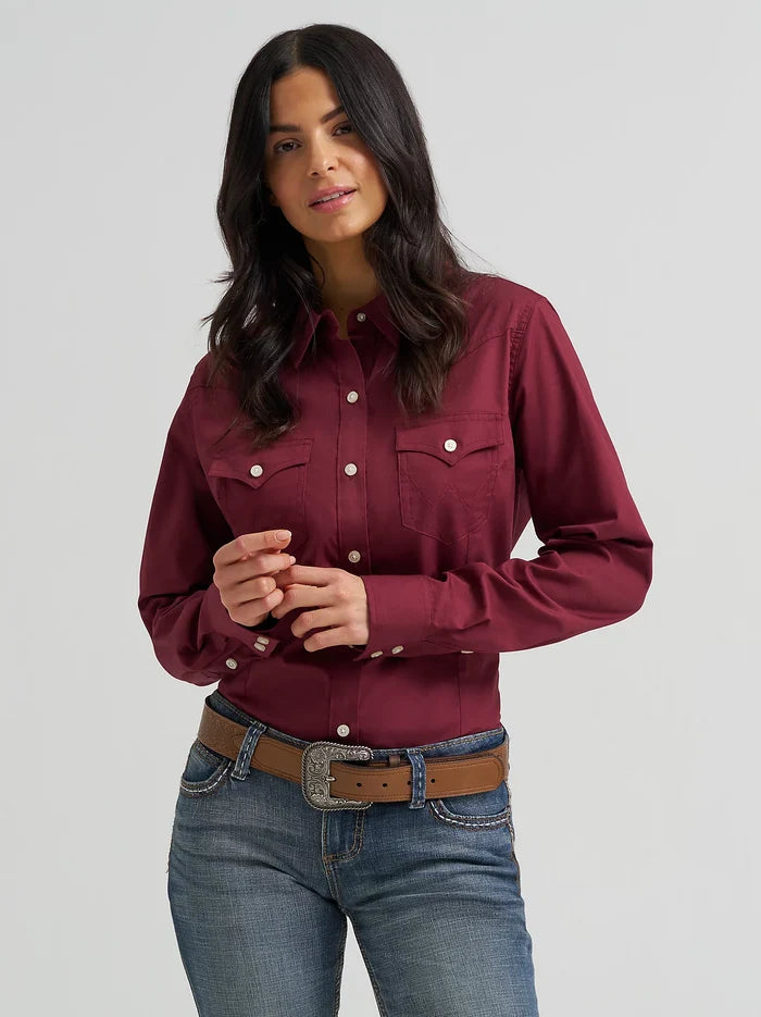 Wrangler Retro Women's Solid Windsor Wine Slim Fit Button Long Sleeve Western Shirt 112358014